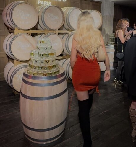 Wieke sexy kostenlose galerie