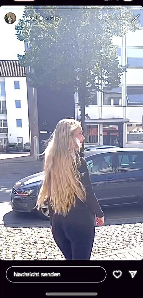 Wieke heiße kunst galerie