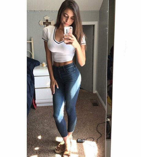 Cjsimon1 erwachsene hübsche bild