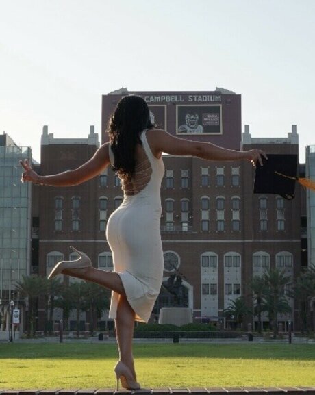 Allison Royalty hübsche porno foto