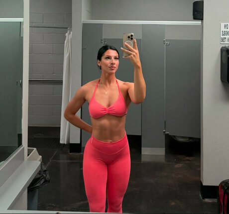 Allison Royalty nacktheit pornostar bilder