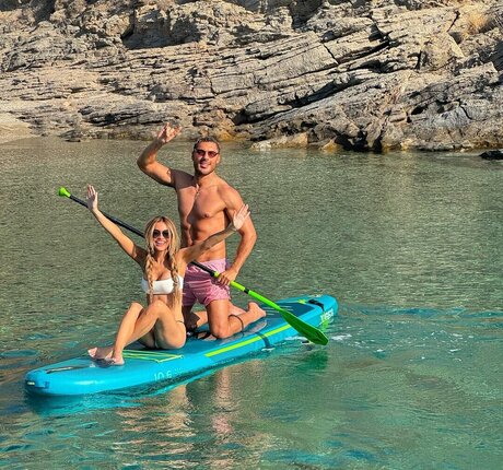 Chrishell Stause hübsche kunst foto