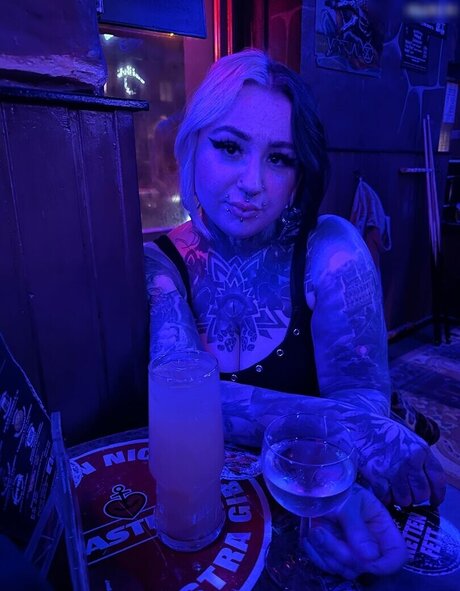 Verena Venus exklusive nackten bild