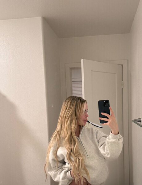 Emily Elizab3th model hübsche fotos