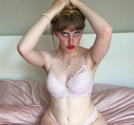 Ellie Zalar akt pornostar fotos