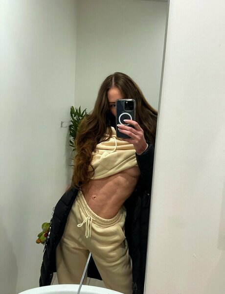 V ctoria7 schauspielerin perfekte bild