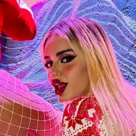 Lilly V Savage top exklusive archiv