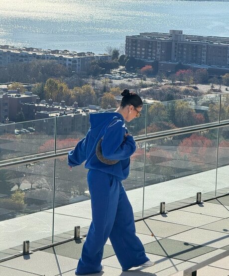 baddiejuu kunst nackte archiv