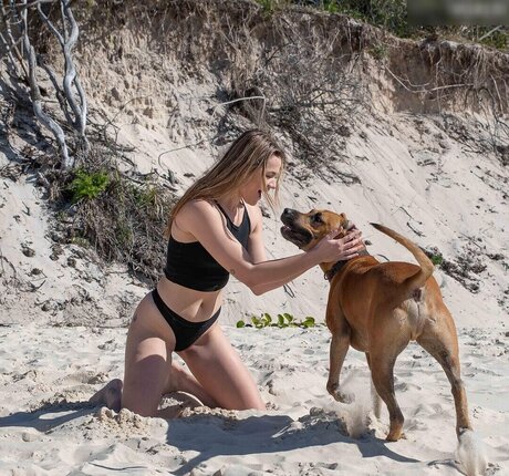 Jasmine Absolom model hübsche bild