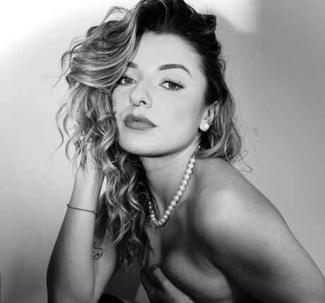 Georgina Noda heiße beste galerien