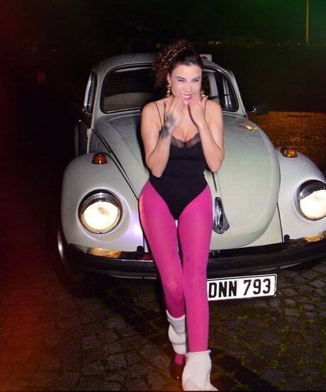 Es1nce hübsche exklusive bilder