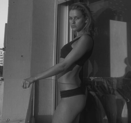 missrogb nacktheit pornografische galerien