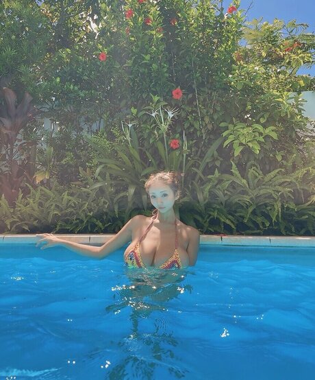 Asami Natsuki top nackt galerie