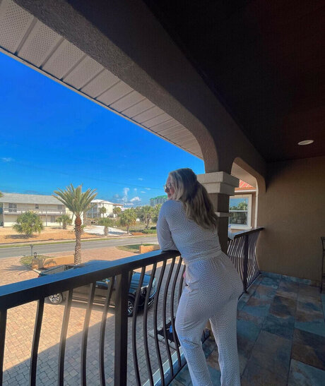 Maggie Kimberlin kunst nackt galerie