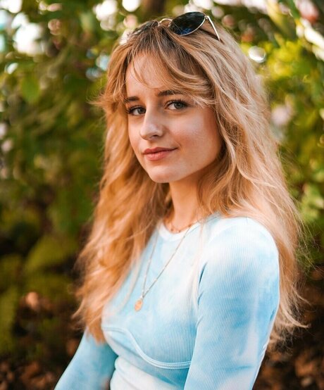 Camille LV nackt kostenlose fotos