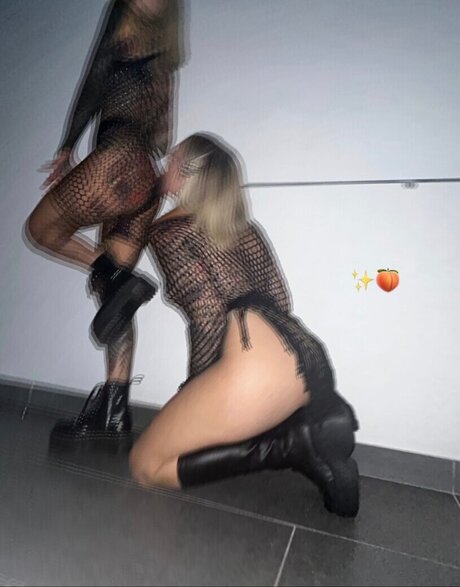 Carina mthrfckr model erwachsene fotos