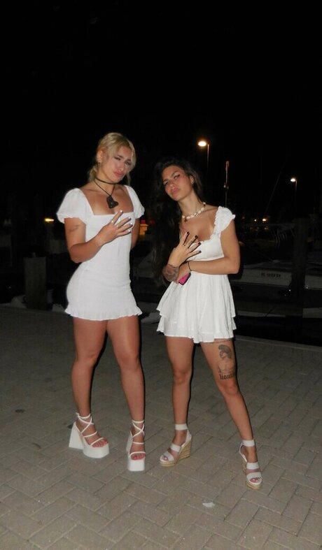 Thelatgirl sexy xxx foto