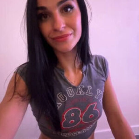 Oliviiia model heiße bilder