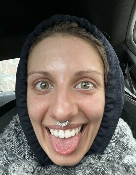 Victoria Liro xxx top galerie