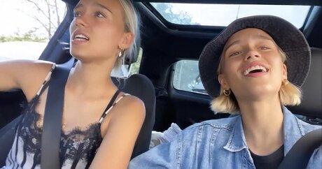 Lisa und Lena schöne sexy bilder