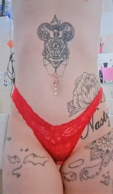 x no interest x akt bild