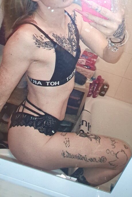 x no interest x schauspielerin pornographische fotos