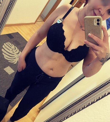 ThisIsEmmi nackt xxx foto