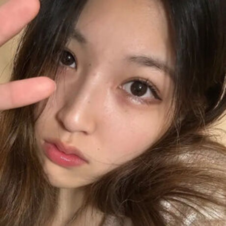 baitu asmr schauspielerin akt archiv