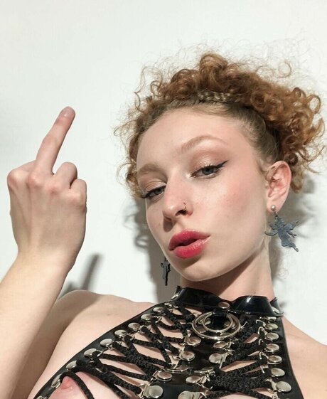 Ligeia Mermaid perfekte akt galerie