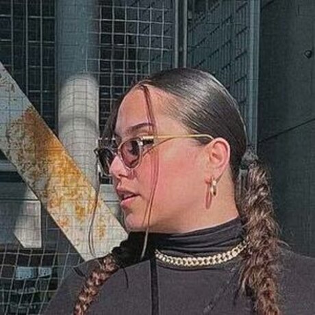 isurfavpisces model erotische foto