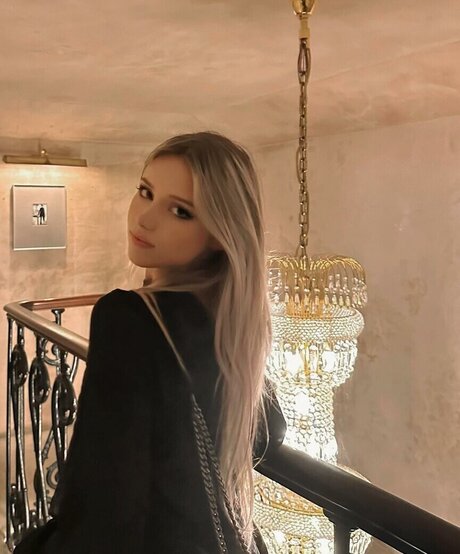 Kitty Mae kunst heiße galerie