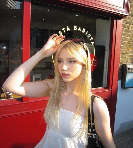 Kitty Mae kostenlose nackt bilder