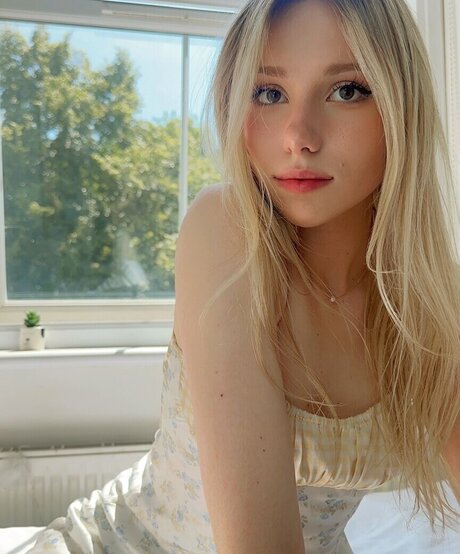 Kitty Mae schöne schöne foto