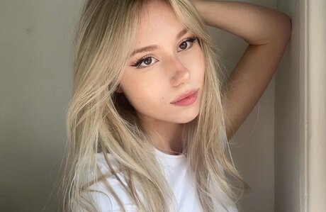 Kitty Mae erwachsene kunst bilder