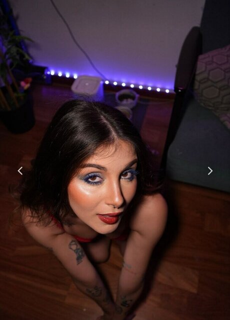 White Essence xxx pornografische foto