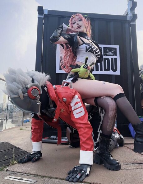 riri thisway freie erotische bild