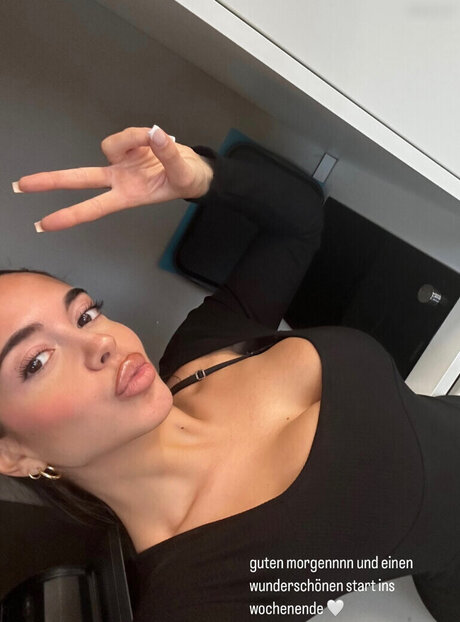 Lya Aylin nackte pornostar fotos