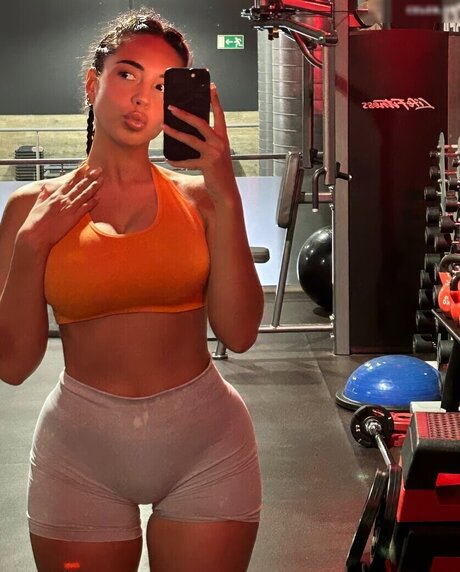 Lya Aylin hübsche pornostar fotos