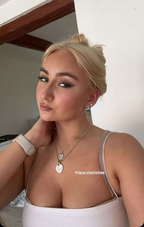 Lara Charlottee schauspielerin top archiv