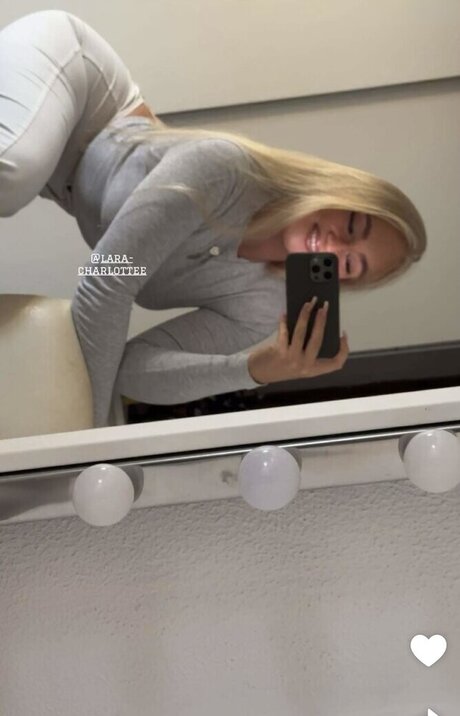 Lara Charlottee kostenlose schöne foto