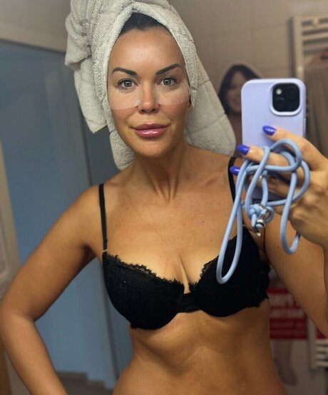 ebenholz feuchte muschi onlyfans erotische nackte fotos