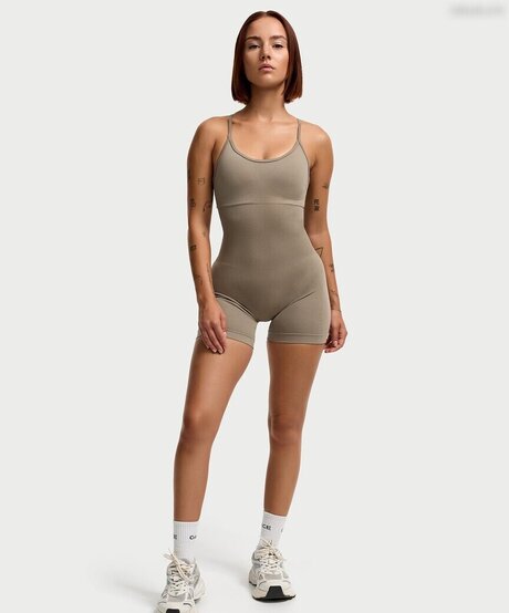 Hannaahcarolina hübsche nacktheit galerien