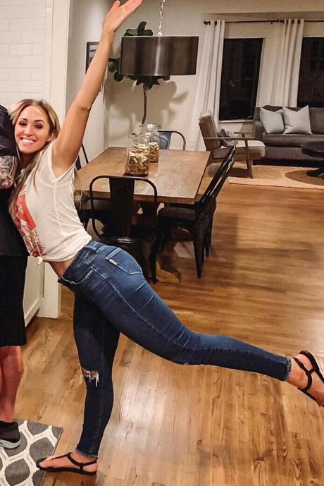 Brittney Touchton perfekte exklusive archiv