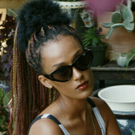 Honnete Bas model xxx archiv