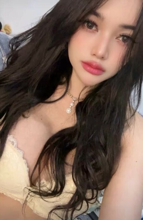 Olivea Hadid heiße schöne bild