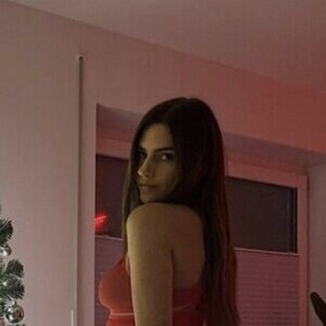 enge onlyfans heiße akt bilder