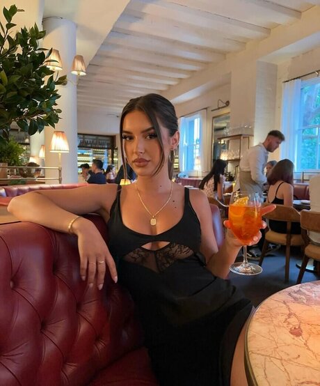 Ashleigh Menin hübsche xxx foto