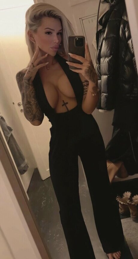 Emma Sandell sandellemma model perfekte fotos