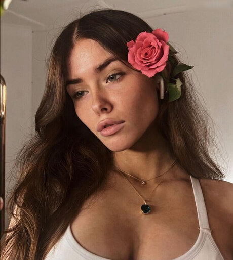 Clarissa Bea heiße hübsche bilder