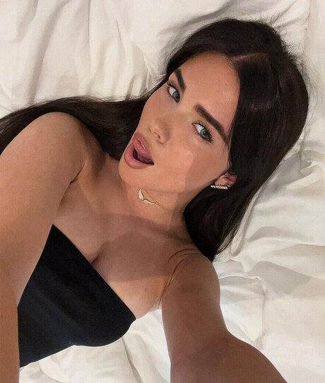 Clarissa Bea xxx pornographische bilder